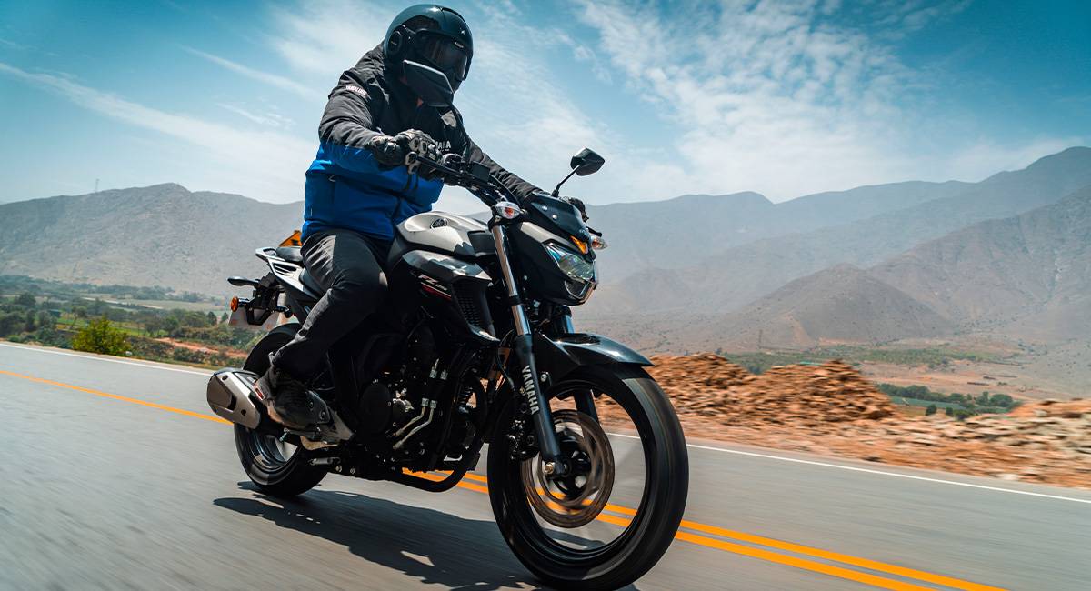 ¿Cómo viajar por rutas extremas con tu motocicleta?