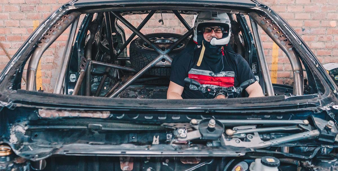 Transformando un vehículo de fábrica a máquina de rally