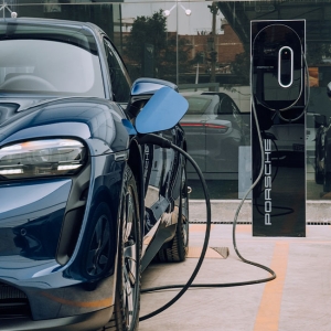 Más de 3,200 vehículos electrificados vendidos en 2023