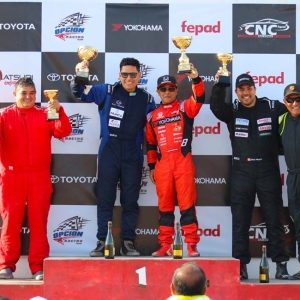 Wong y Balarezo Aseguran el Tercer Puesto en el Autódromo de Tacna