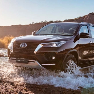 Viajes largos por fin de año: ¿Cómo preparar tu auto?