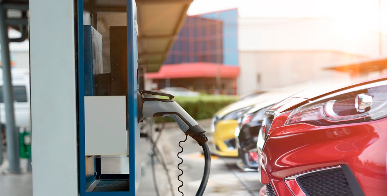 Venta de vehículos electrificados alcanza cifra histórica en el 2023