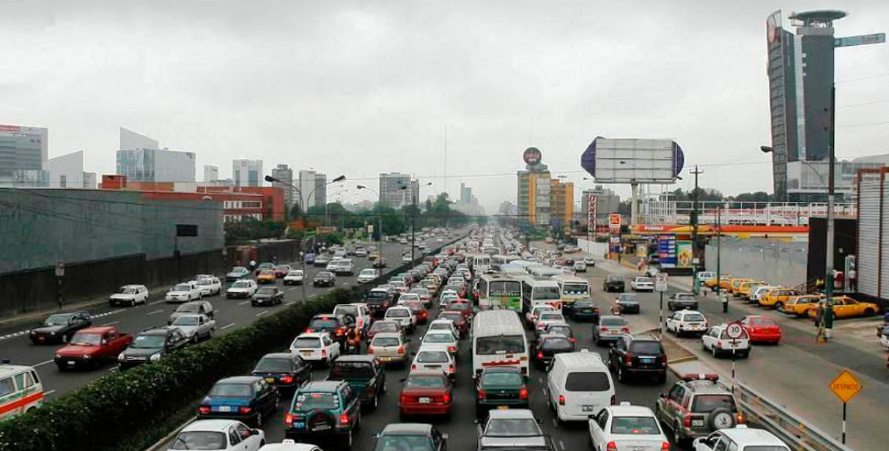 Limeños pierden 283 horas al año en el tráfico