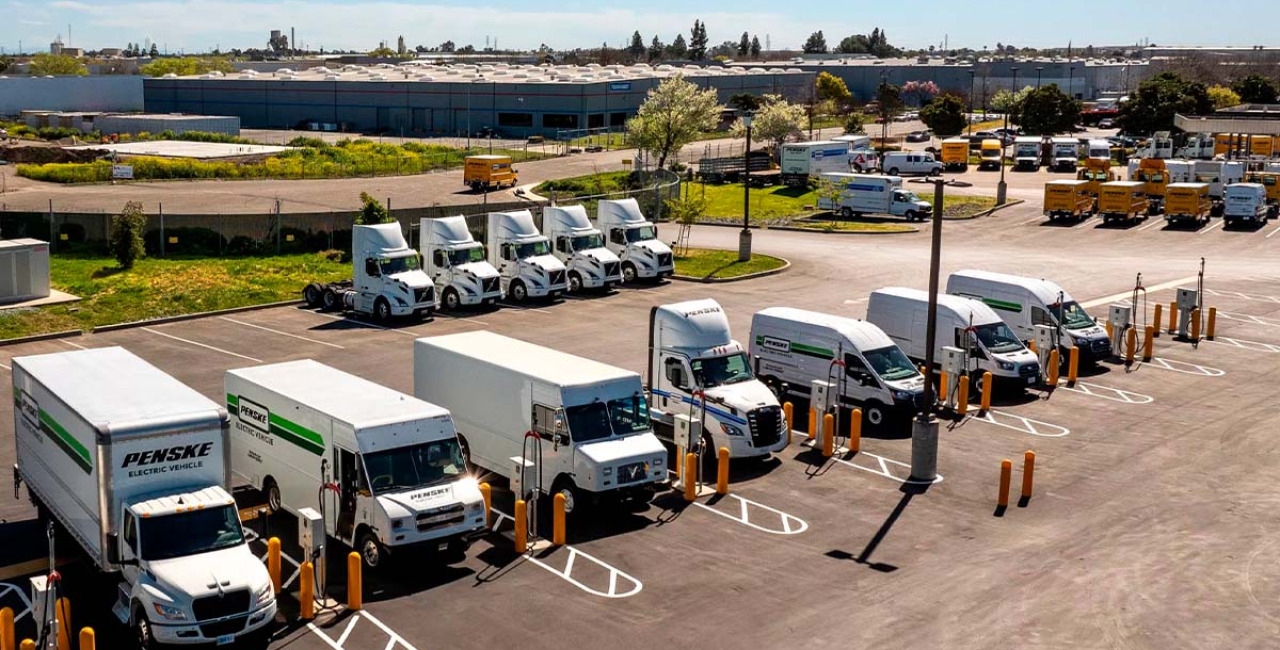 Hitachi Energy y Penske Introducen solución de carga para flotas de camiones eléctricos en California
