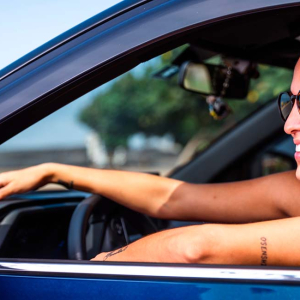 Ventas de autos electrificados se disparan un 50%