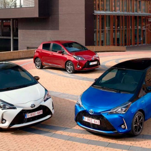 Toyota crea una pintura que modifica el color del vehículo en la agencia