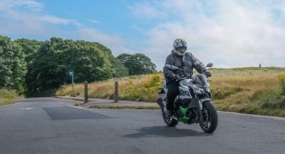 Kawasaki Hybrid, elegida innovación del año 2024 por MCN