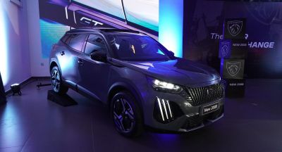 New Peugeot 2008 llega con el nuevo logo de la marca del león