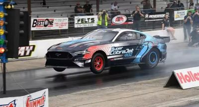 El Mustang Super Cobra Jet 1800 rompe el tercer récord mundial de Drag Racing