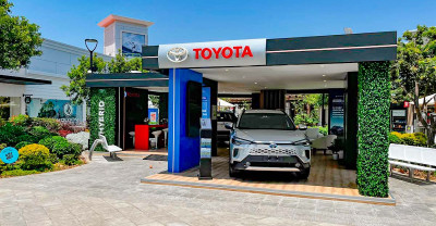 Toyota inició su campaña de verano 2026 con una zona de exhibición en el Boulevard de Asia