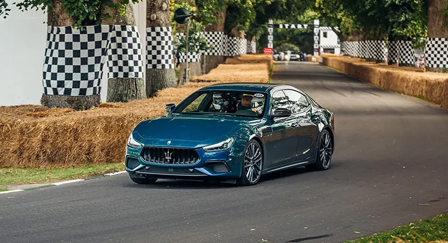 Maserati: Potencia V-8 