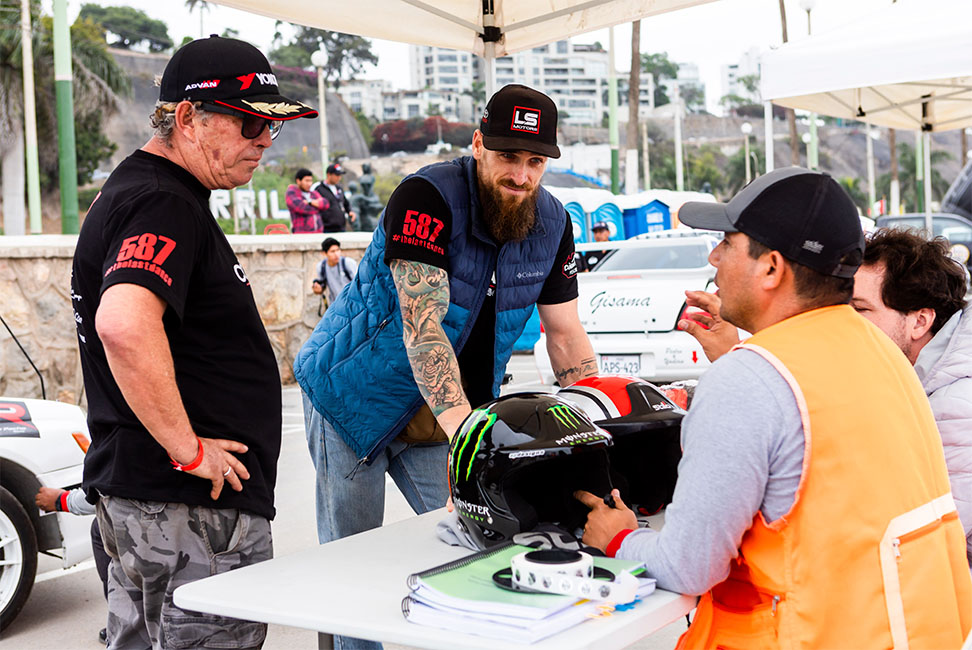 Pilotos pasan las verificaciones para el Gran Premio Caminos del Inca 2023