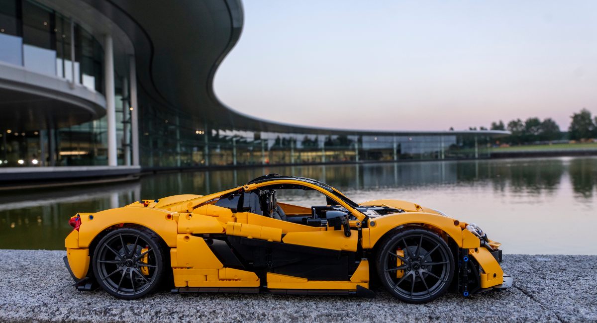 McLaren y LEGO Group