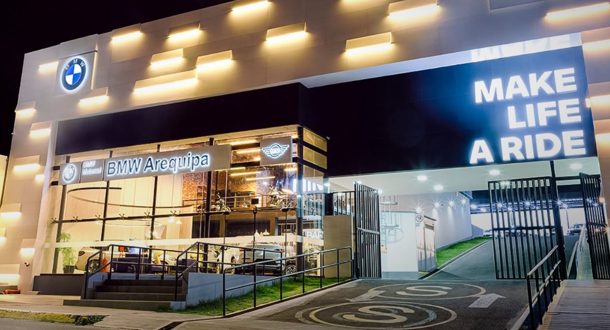 BMW inaugura showroom en Arequipa 