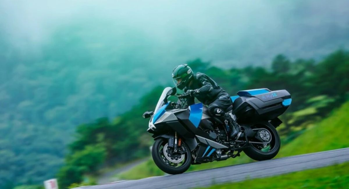 Kawasaki presenta la primera motocicleta con motor de hidrógeno