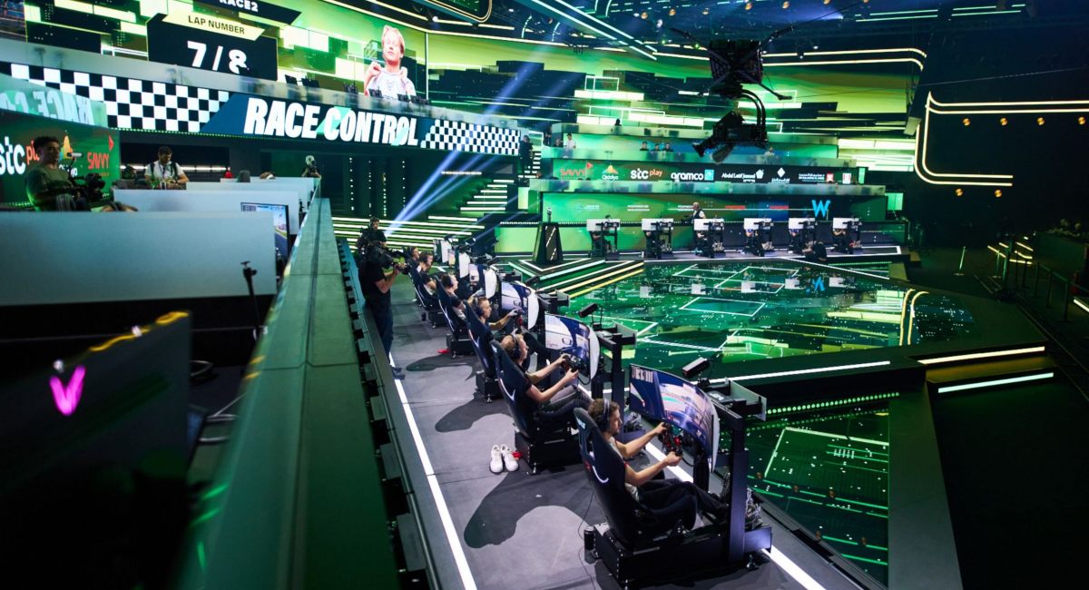 Porsche Coanda Esports Racing Team compite en el mundial Esports 2024 en Riad