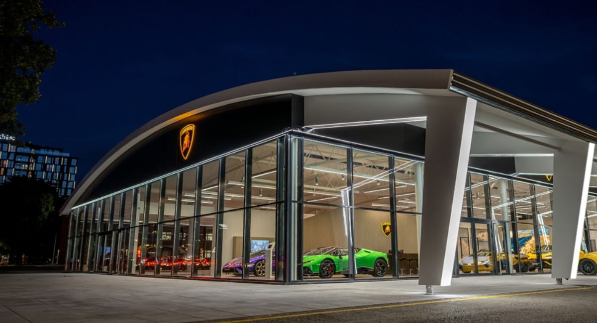 Lamborghini inaugura nueva sala de exposición en Estonia