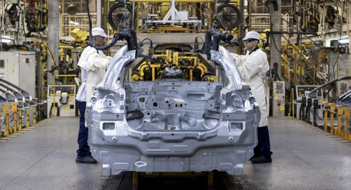 Se inicia la producción del Citroën Basalt