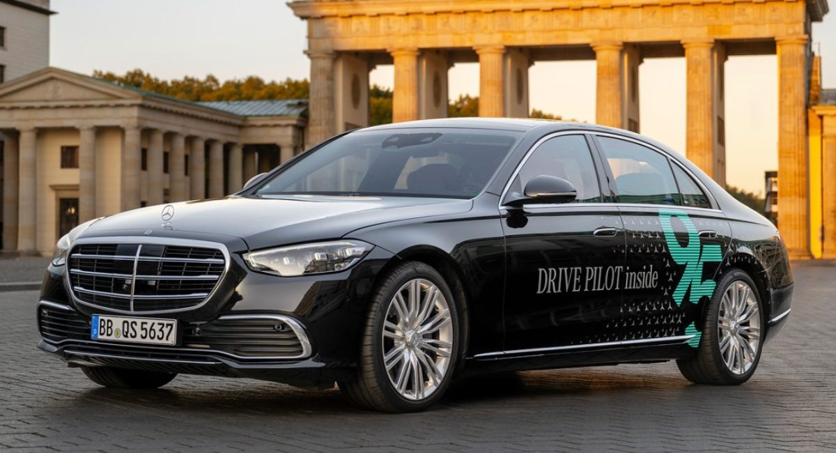 Mercedes-Benz actualiza DRIVE PILOT automatizada nivel 3 hasta 95 km/h 