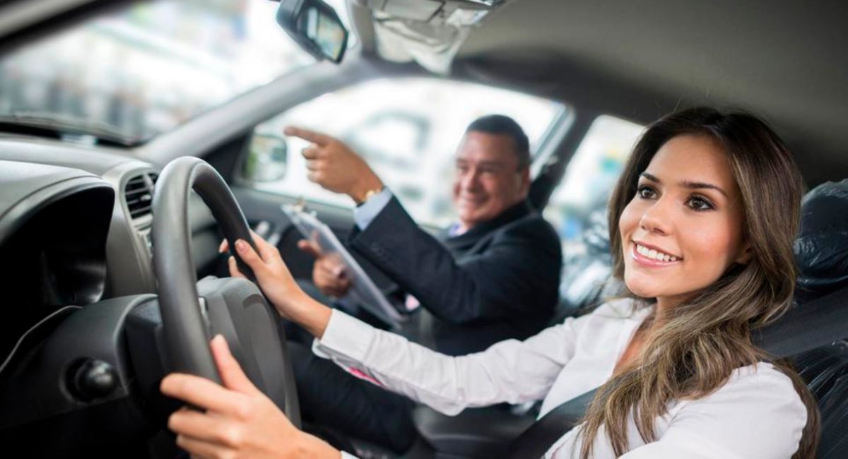 12 de cada 100 hogares cuentan con auto o camioneta