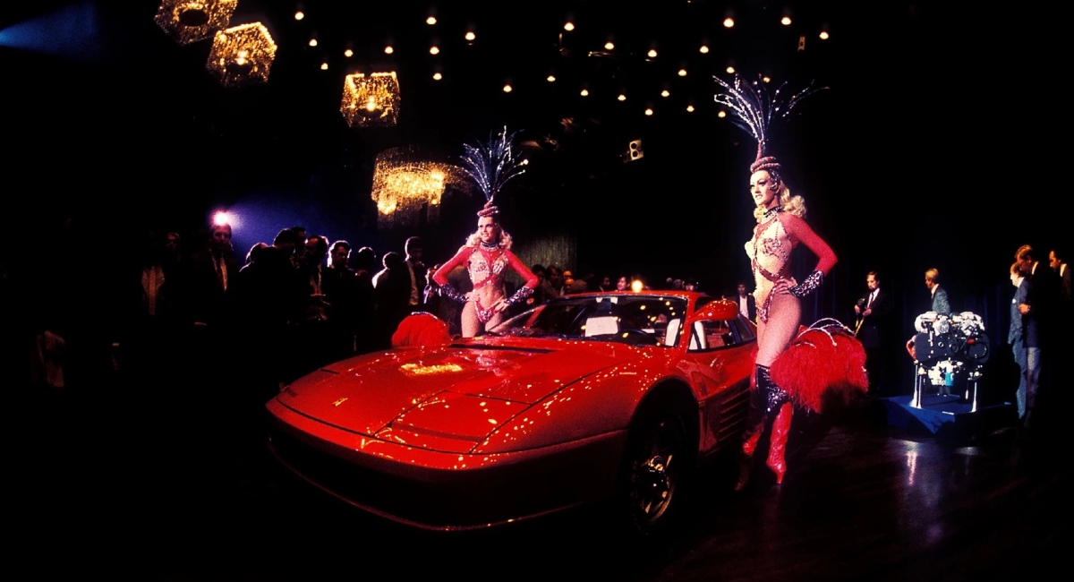 Ferrari Testarossa celebra sus 40 años en París con un homenaje de Real Art on Wheels