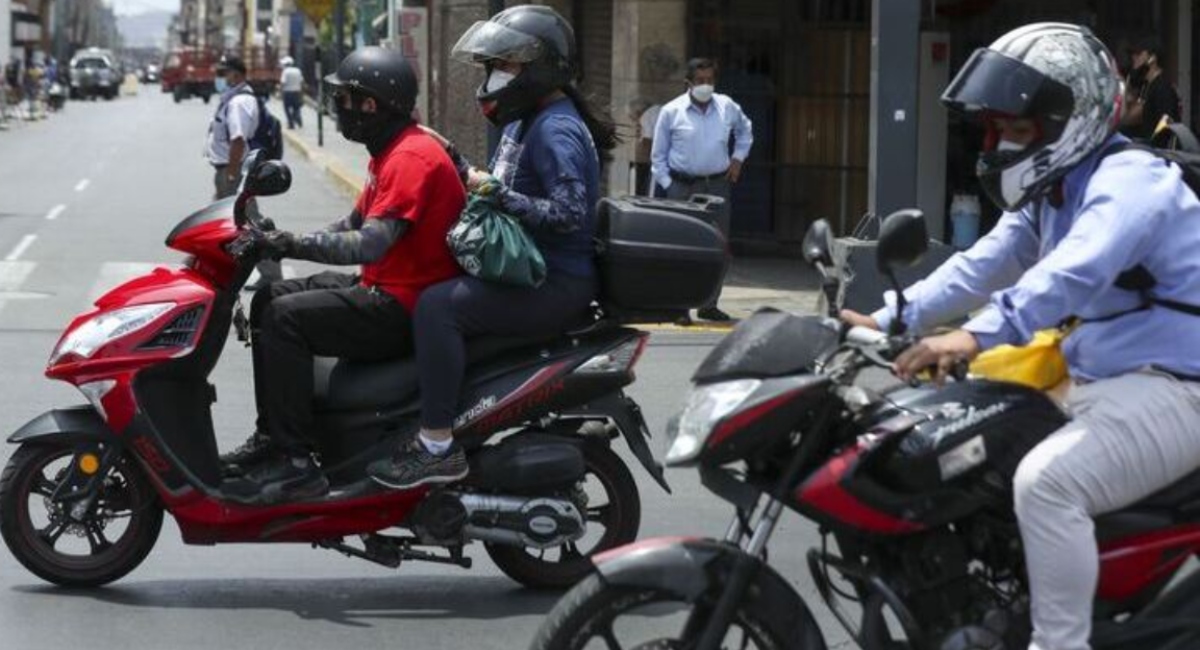 AAP rechaza propuesta que restringe circulación de dos personas en una moto