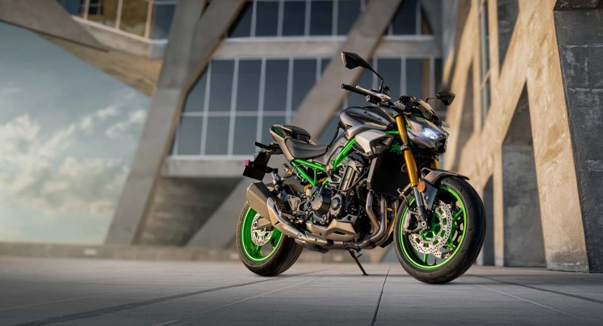 La velocidad y lujo de la nueva Kawasaki Z900 2025