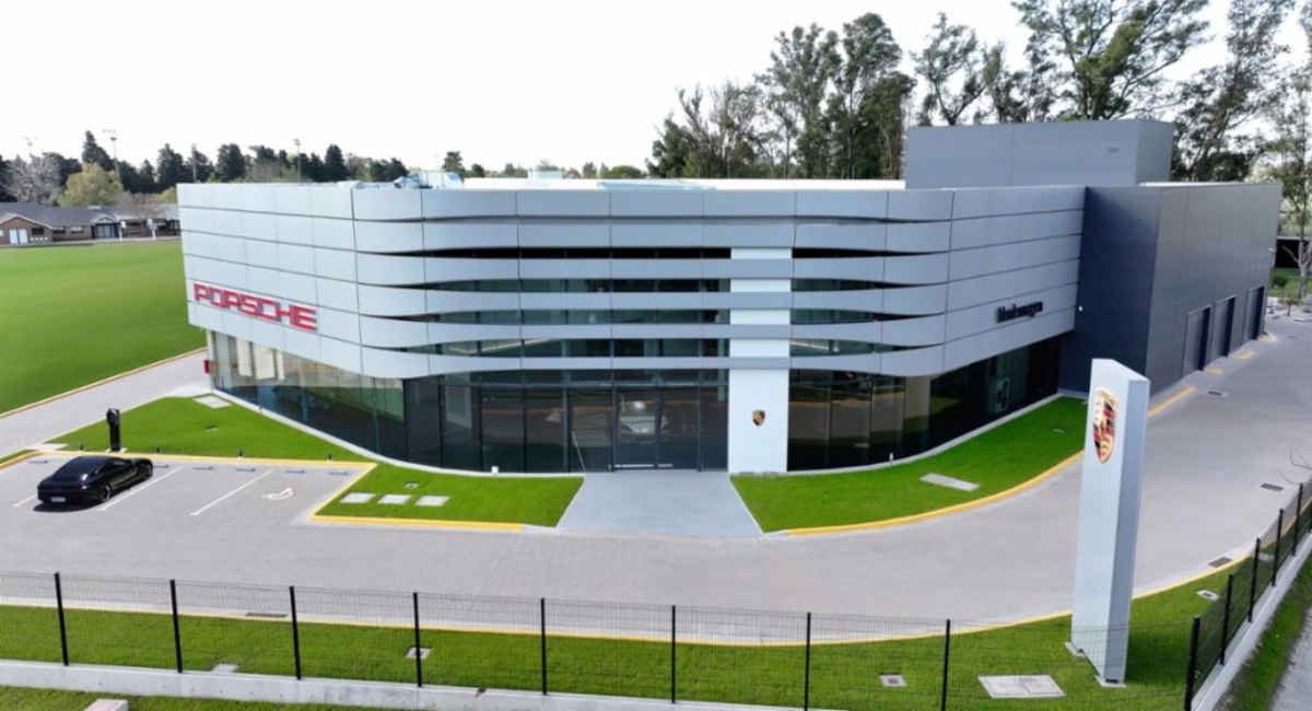 Porsche inaugura su primer porsche center bajo el concepto porsche Destination 