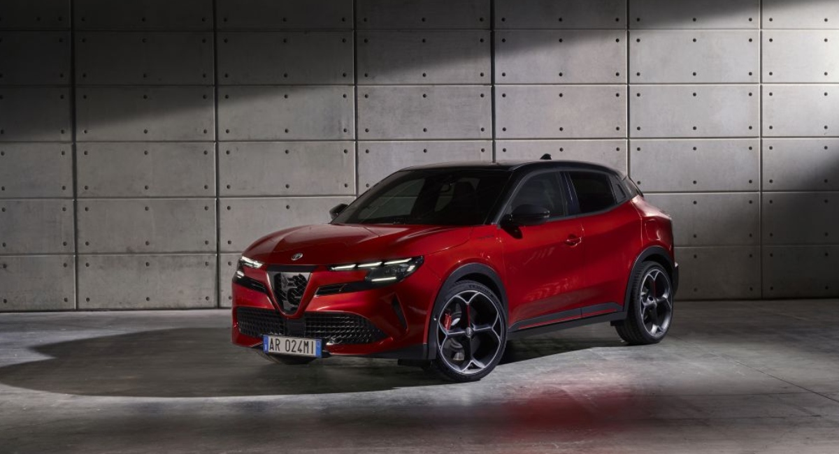 Alfa Romeo Junior Elettrica Veloce: La deportividad eléctrica hecha realidad