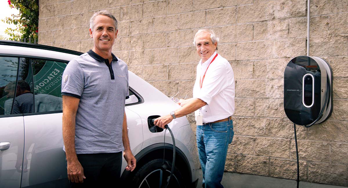 Porsche amplía su red de carga en Perú