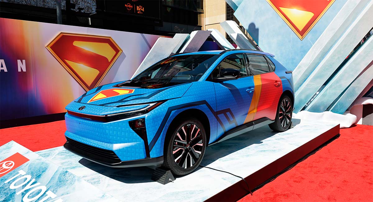 Toyota entra al universo DC con el nuevo bZ en la película “Superman”